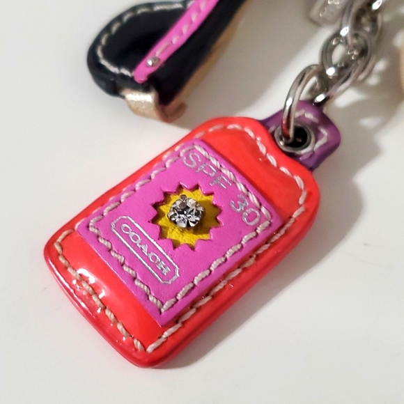 RARE COACH KEYCHAIN CHARM - Picture 4 of 7